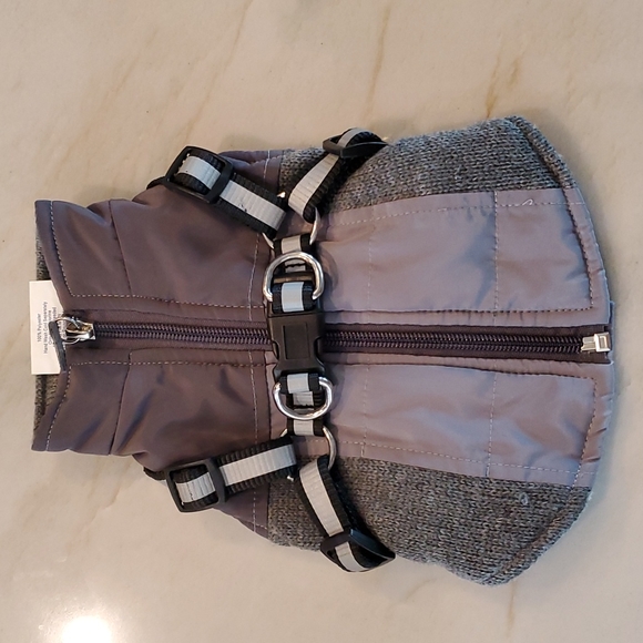 XS great dog jacket with leash hardware